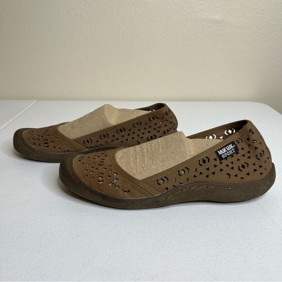 Muk Luk Sport Sandy Light Brown Cut Out Details Flat Loafer Moccasin Women 8 EVA - Picture 4 of 16